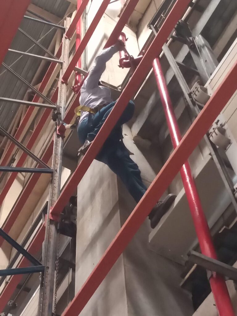 Sistemas de agua nebulizada, sistemas pulverizadores y sistemas de rociadores automáticos